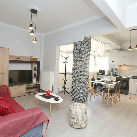 Oli'S Luxury Apartment Salonicco Esterno foto