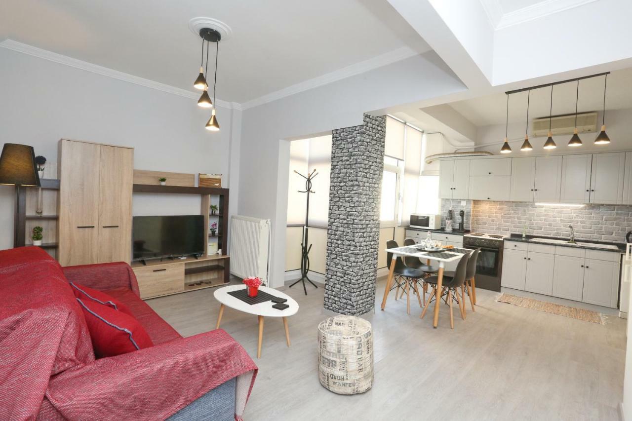 Oli'S Luxury Apartment Salonicco Esterno foto
