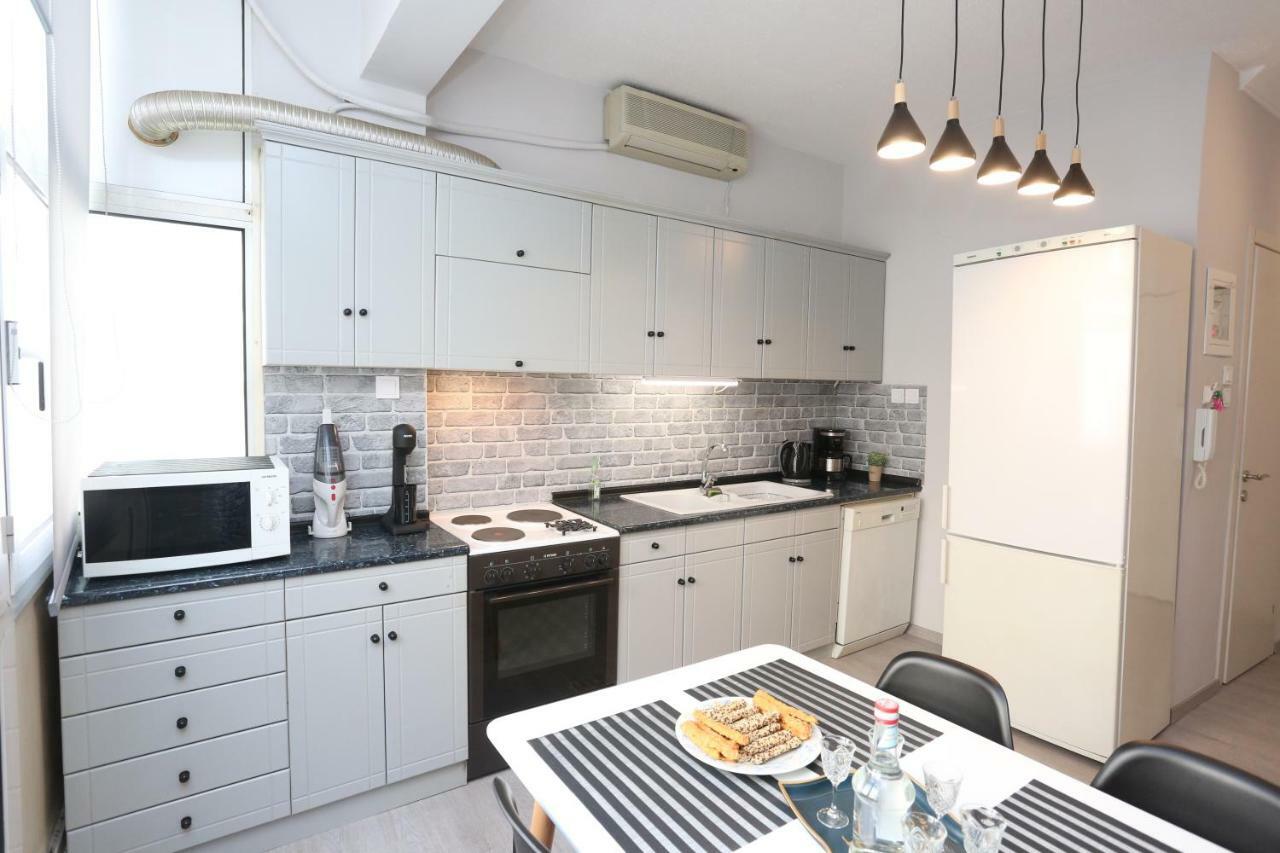 Oli'S Luxury Apartment Salonicco Esterno foto